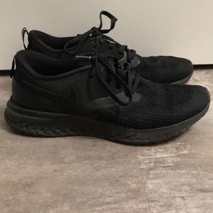 Nike Odyssey React Black Size 8 lightly used. 🖤